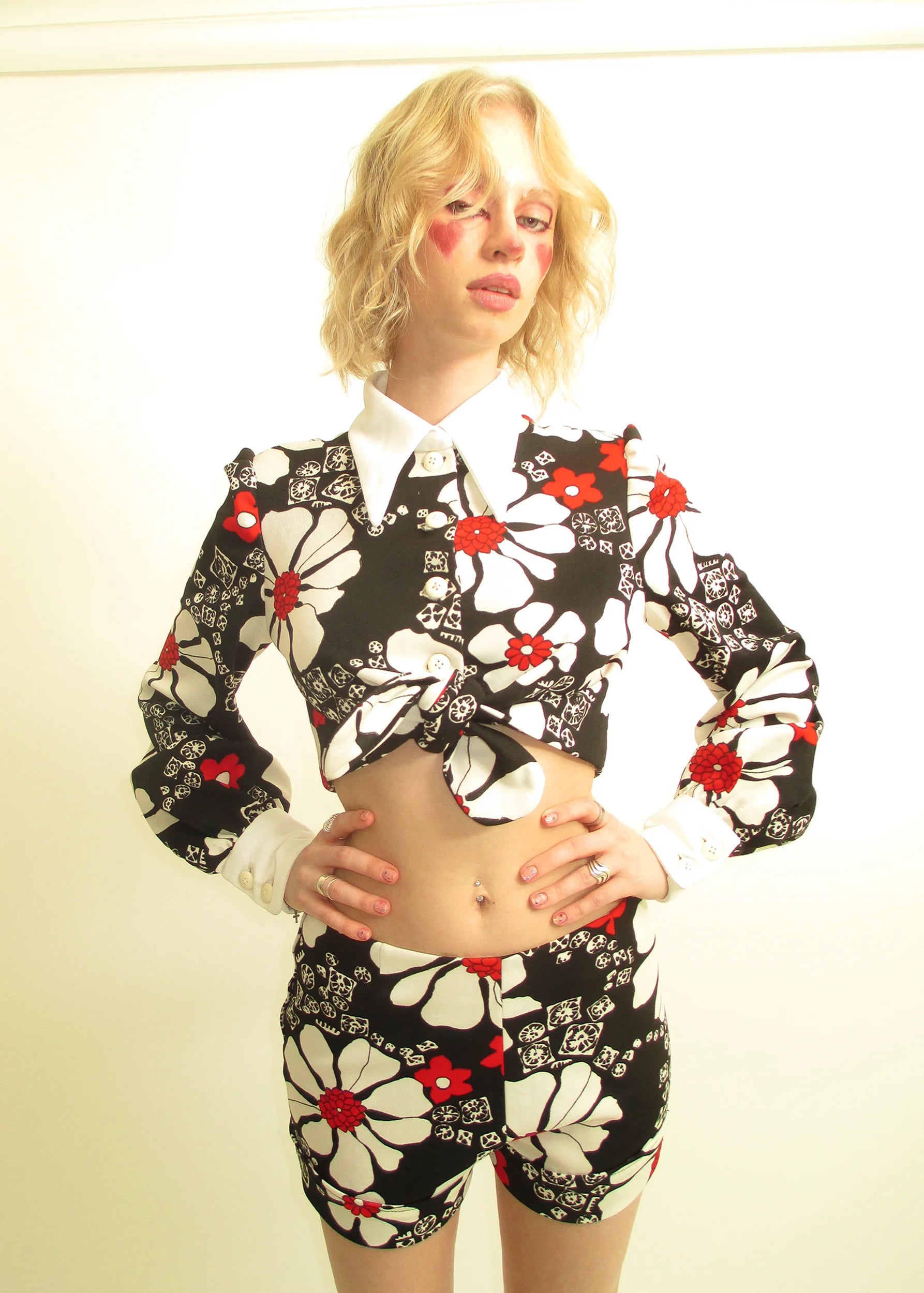 Bizarre Bazaar 70s vintage two piece shorts set
