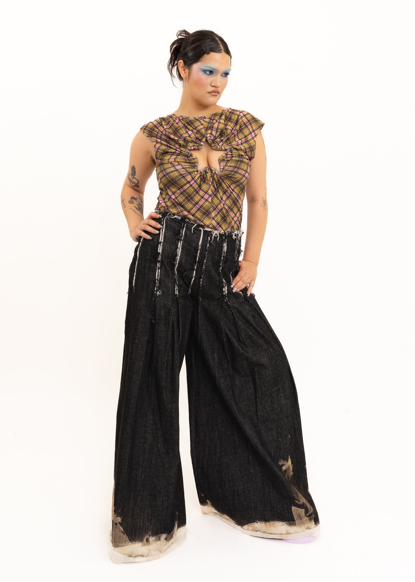 Extra long ultra flared bleached jeans