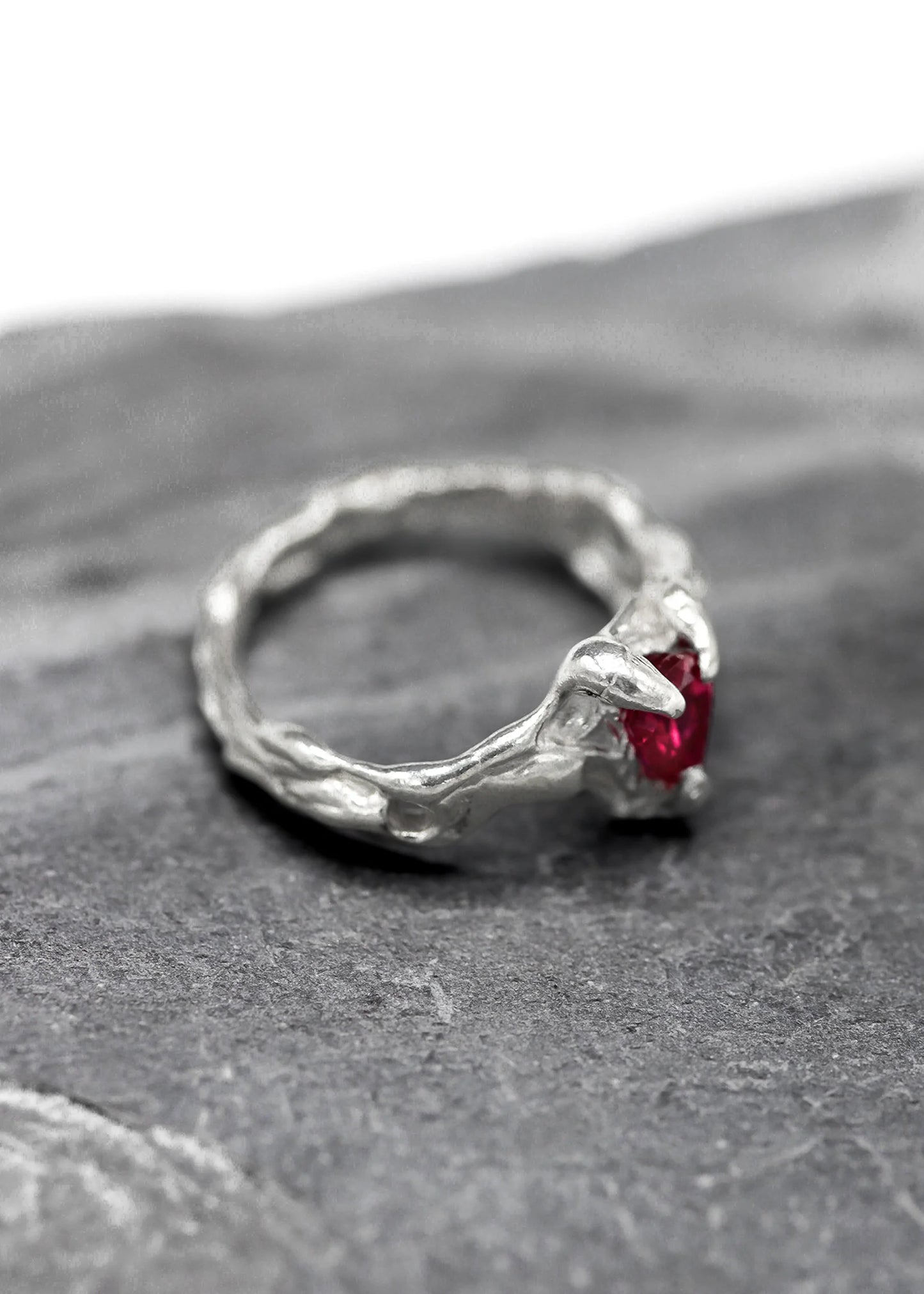 Venom Gemz Crimson Peak ring