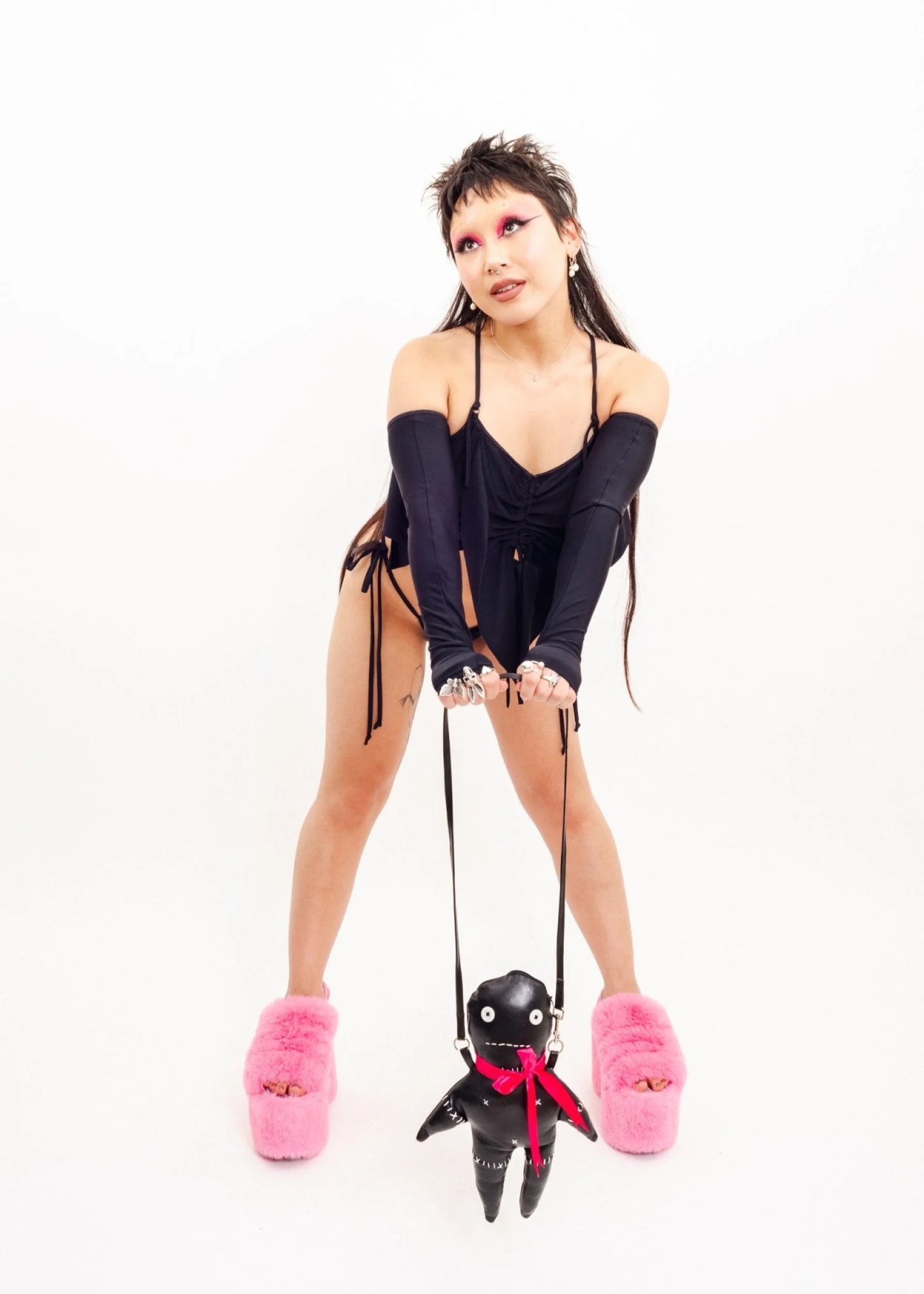 Sarah Garfield Dead Doll leather bag- black