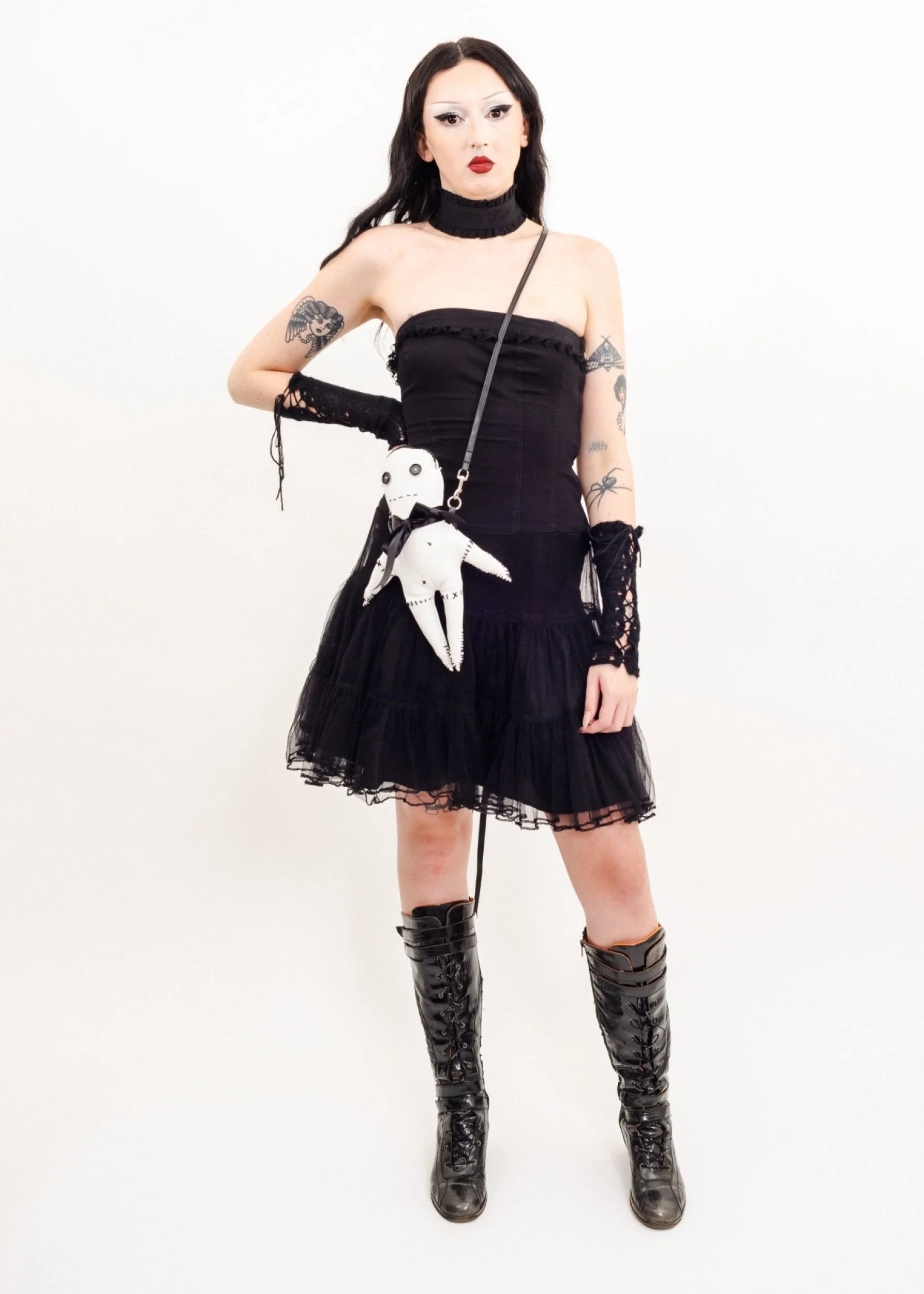 Sarah Garfield Dead Doll leather bag- white