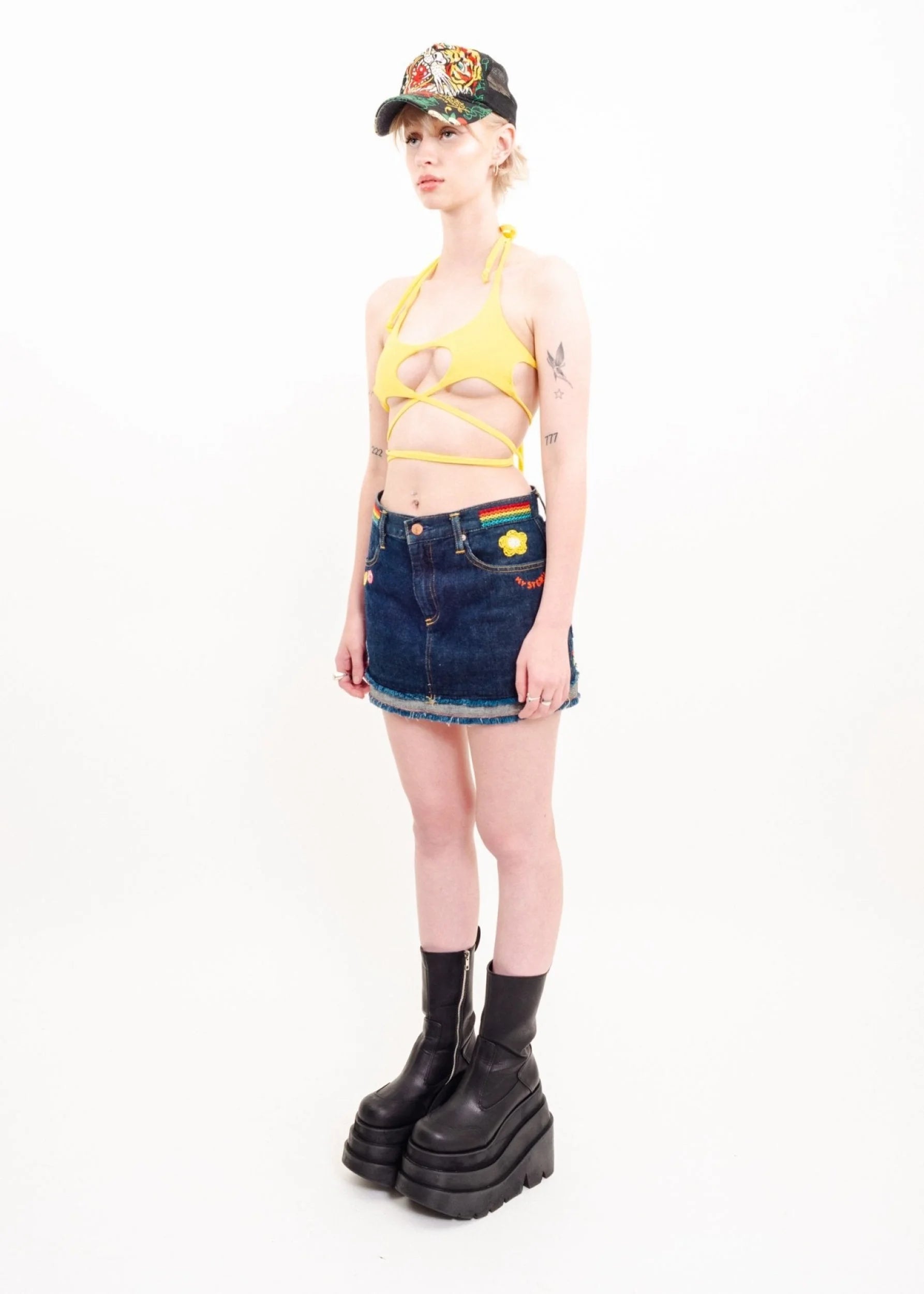 Hysteric Glamour Embroidered denim mini skirt