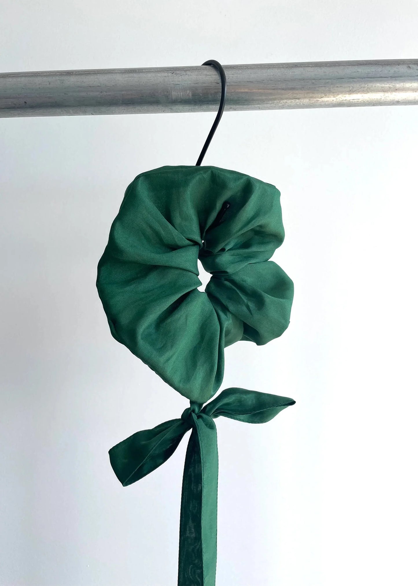 Caitlin Snell Eva silk scrunchie- forest green