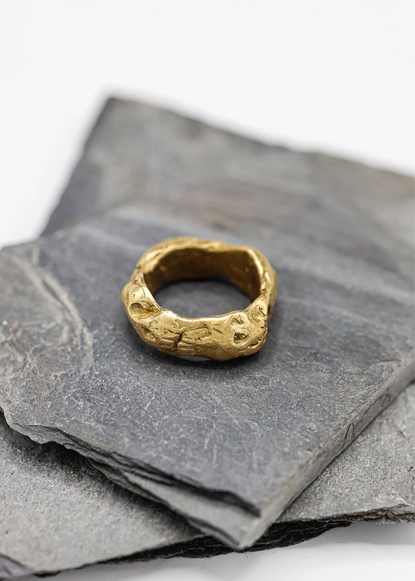 Cameleon Shines Melting skull ring