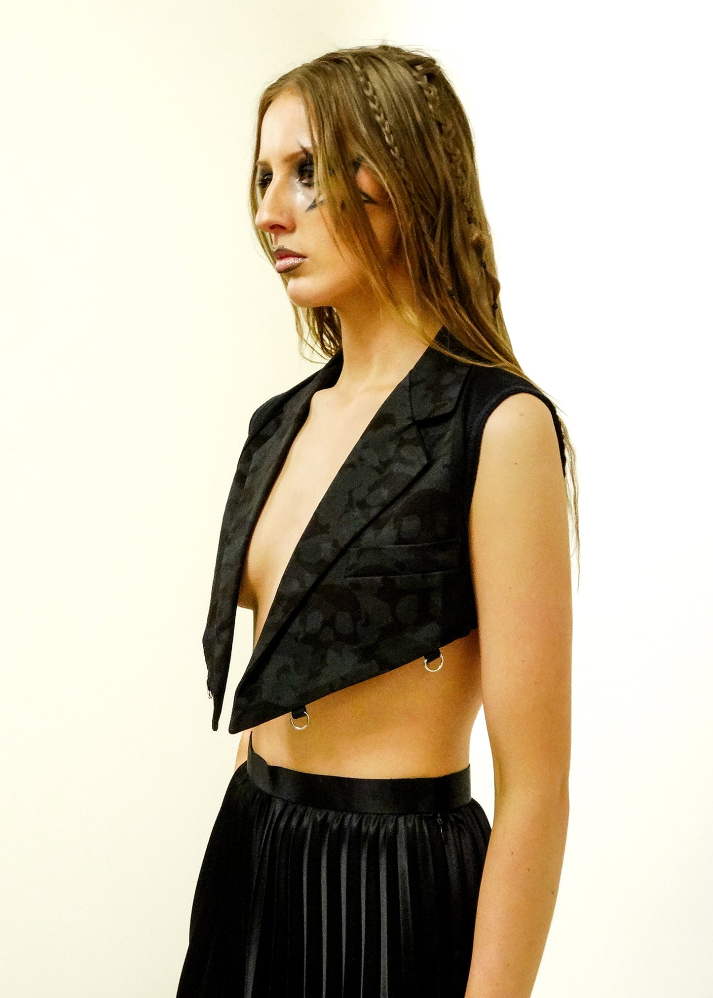 Ultra cropped skull print vest