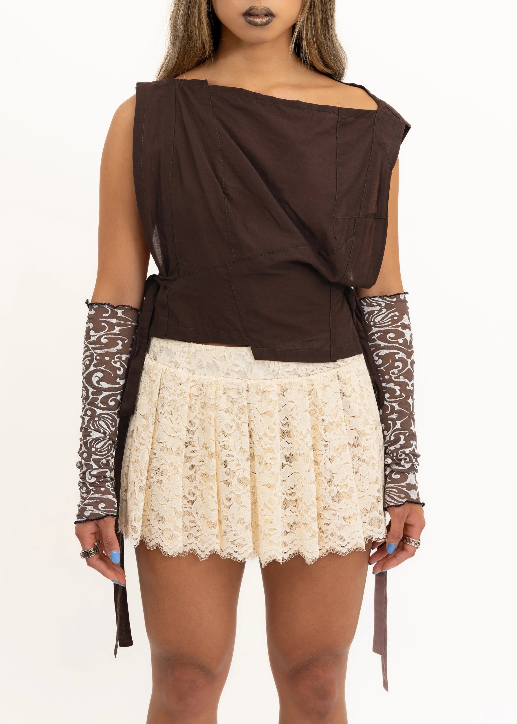 Sleeping Profit Pleated lace mini skirt