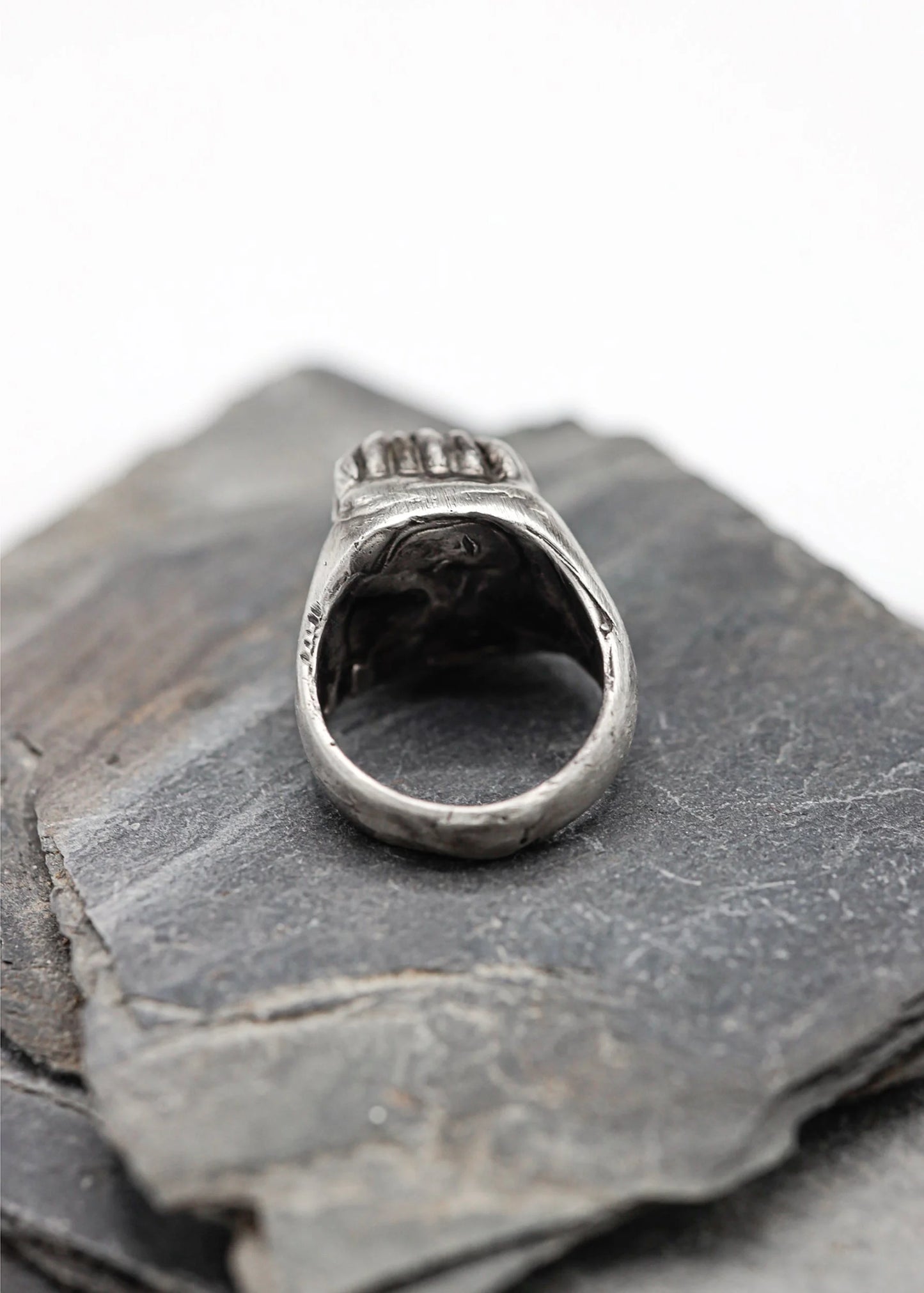 Maxx Jewels Ring #5 ’Caught’