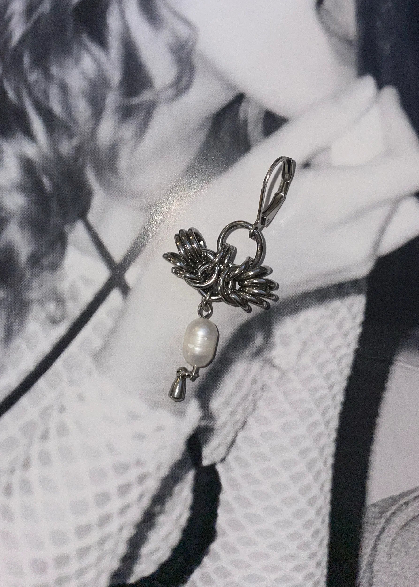 Abigail Steel Chains Rosary chainmail earring with freshwater pearl