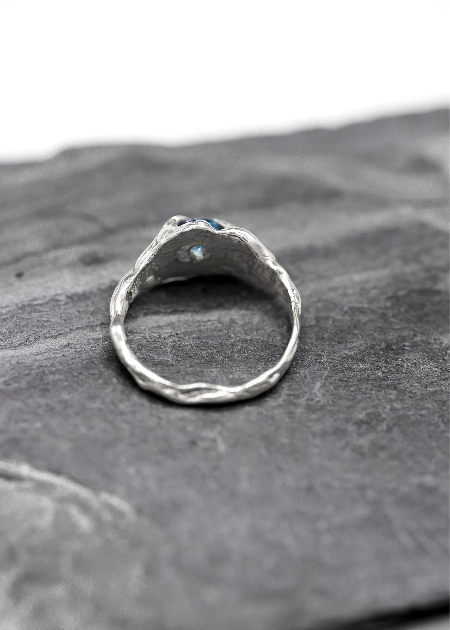 Venom Gemz Sky Horizon ring