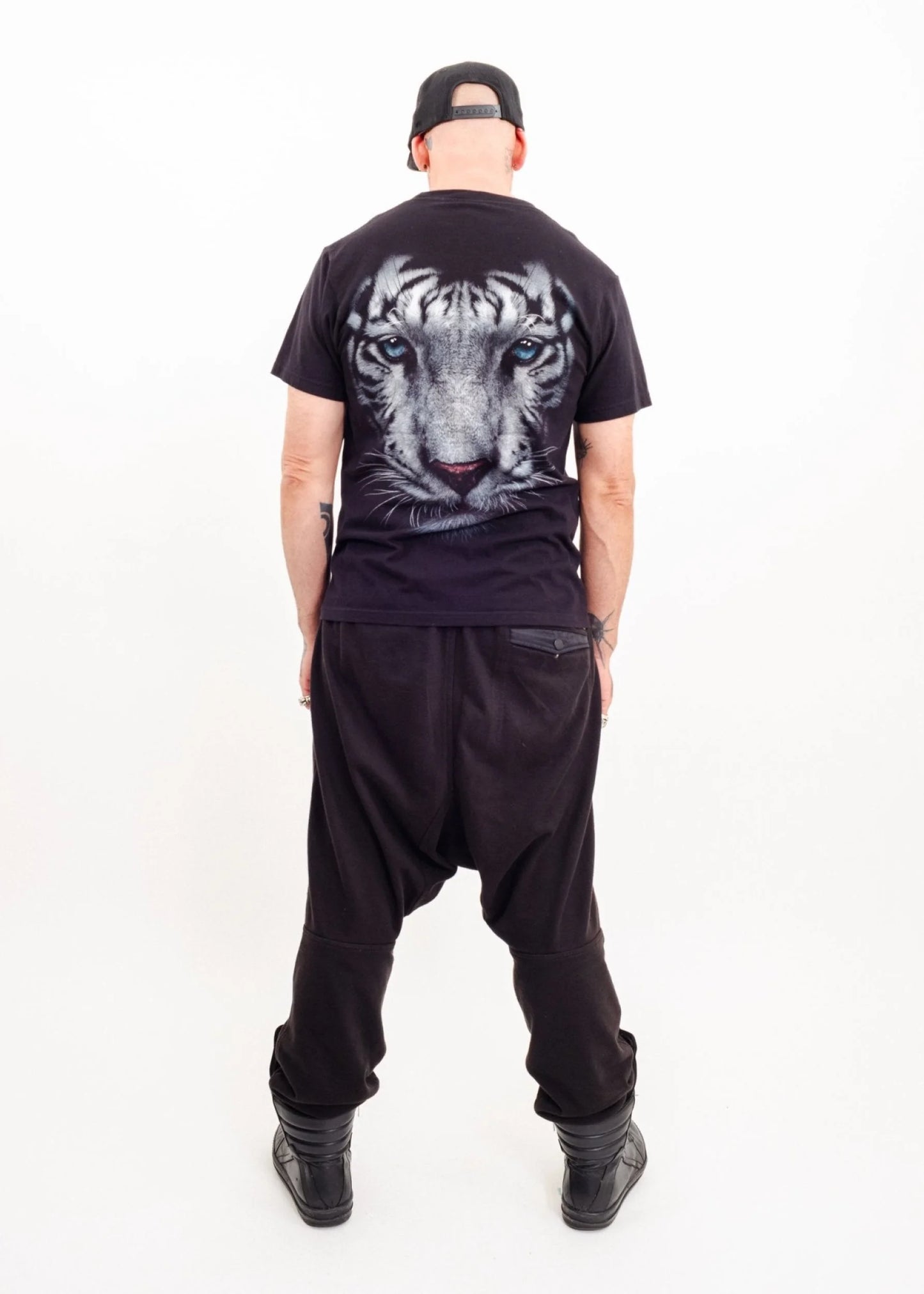 Rock Yeah White Tiger graphic t-shirt