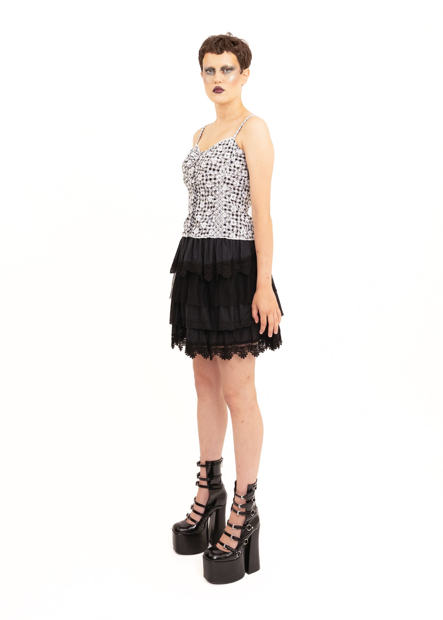 Gingham daisy trimmed bustier