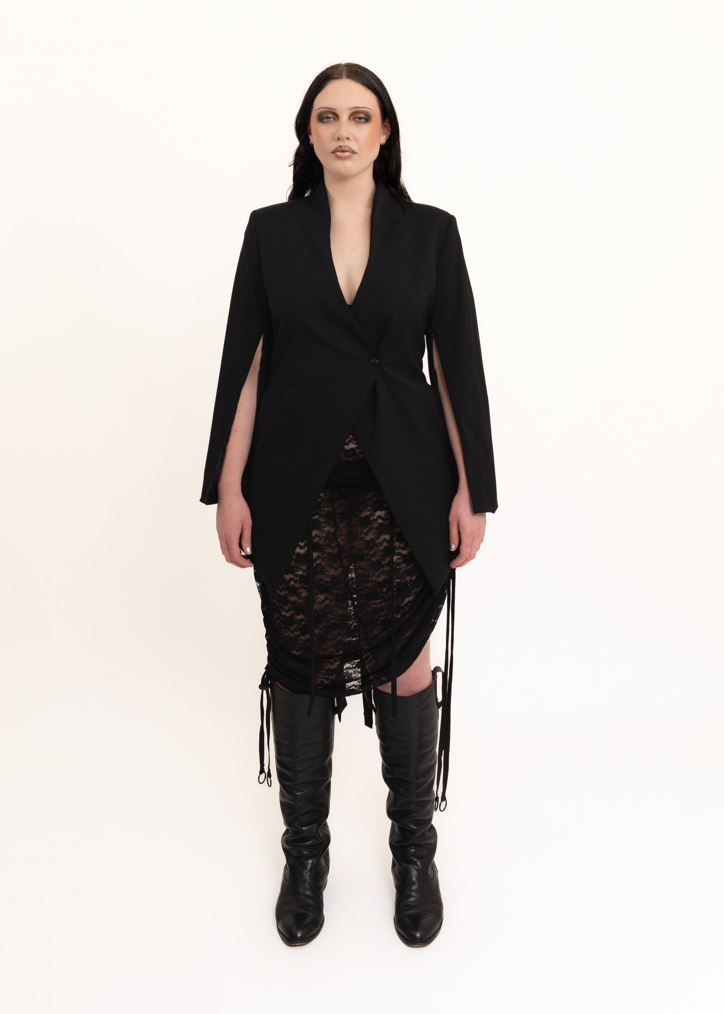 Structured jacket with flared sleeves