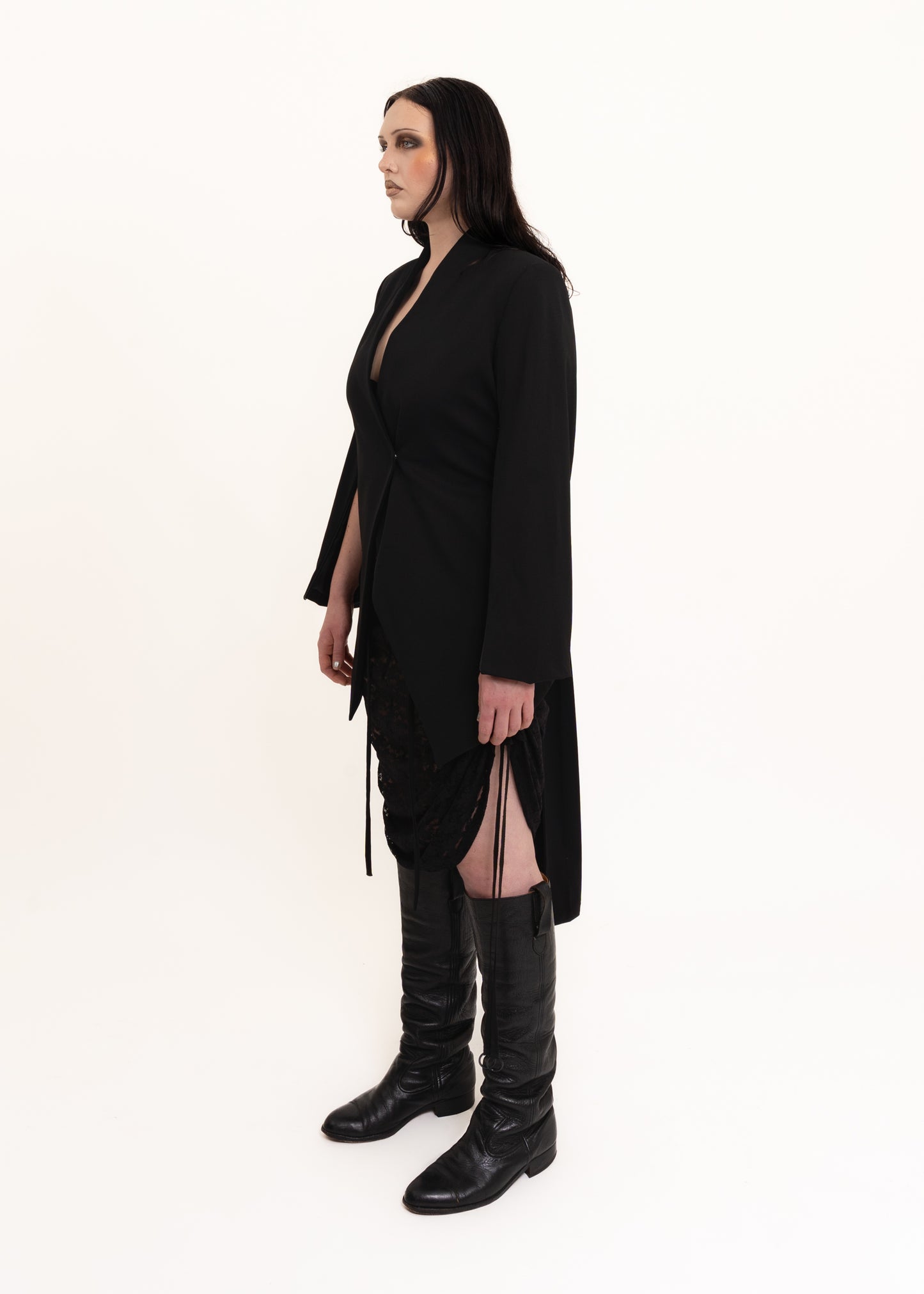 Structured jacket with flared sleeves