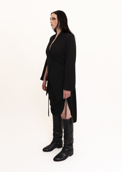 Structured jacket with flared sleeves