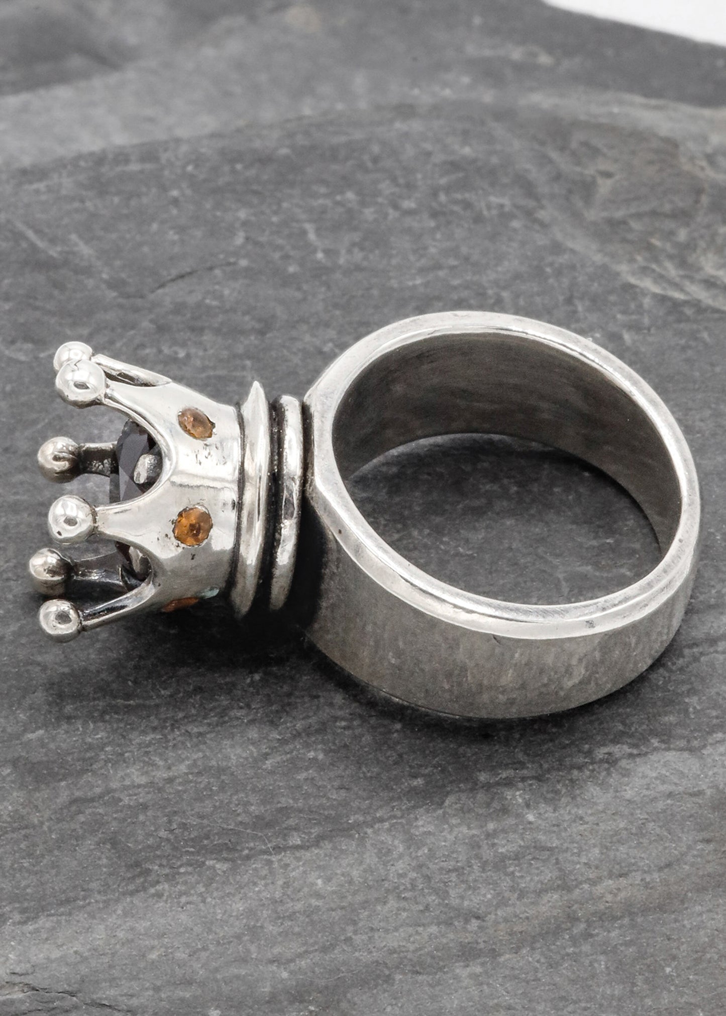 Red Queen ring