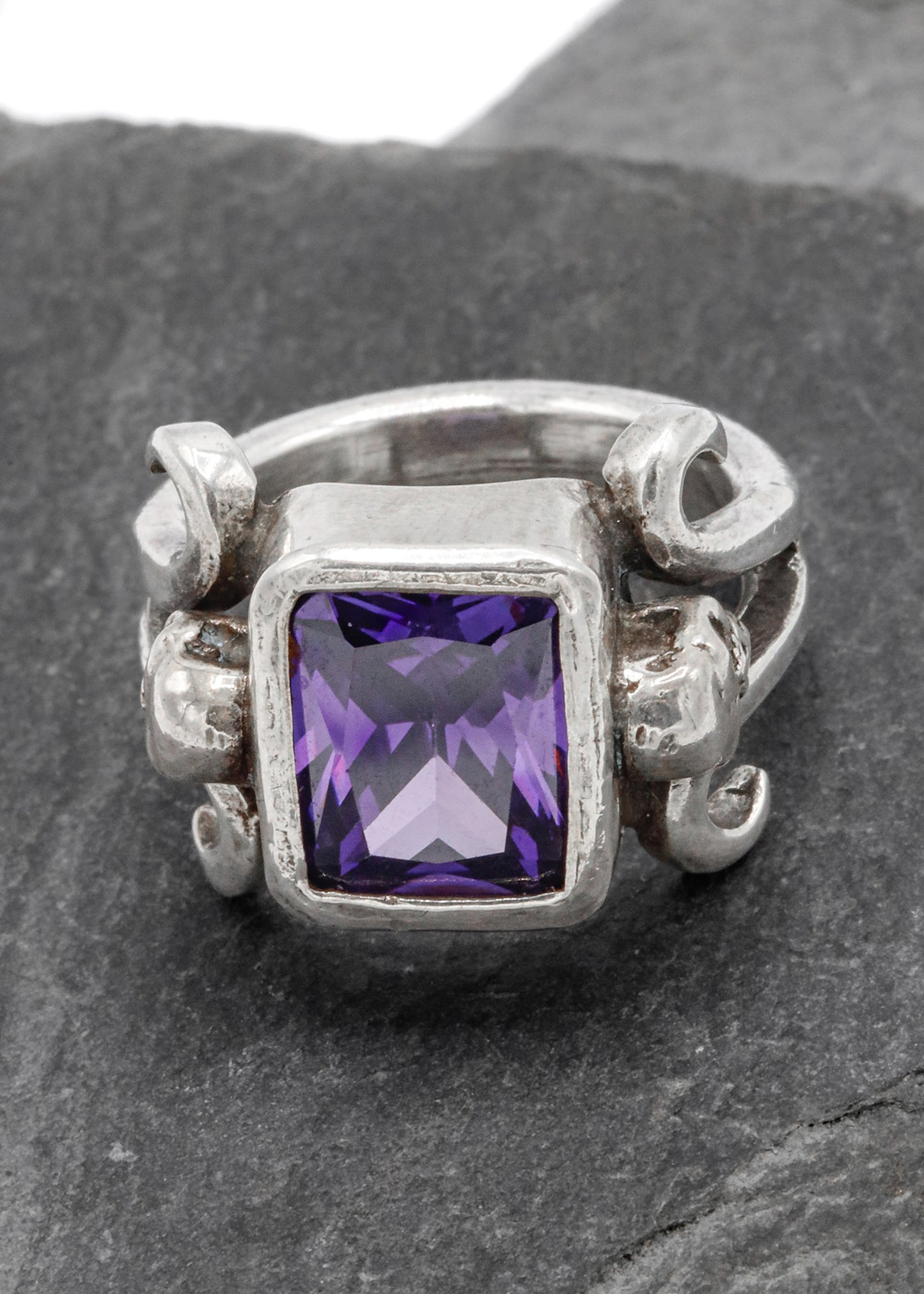 Heliotrope cocktail ring