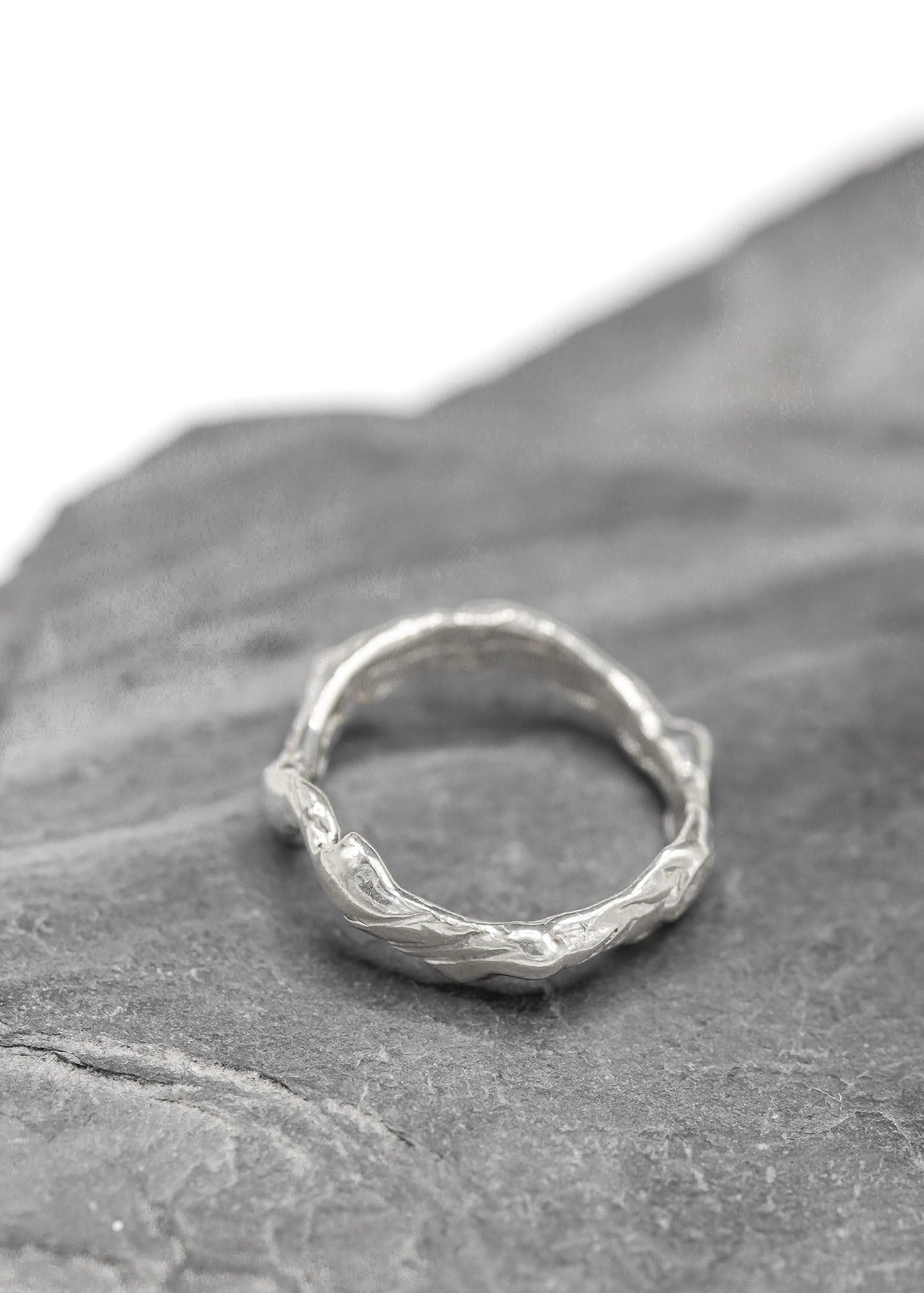 Pink sapphire flow ring