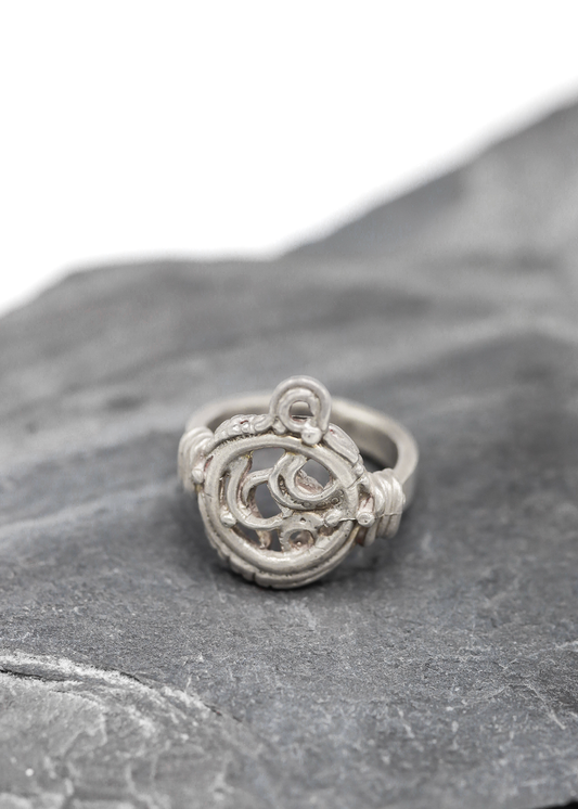 Ornate signet ring