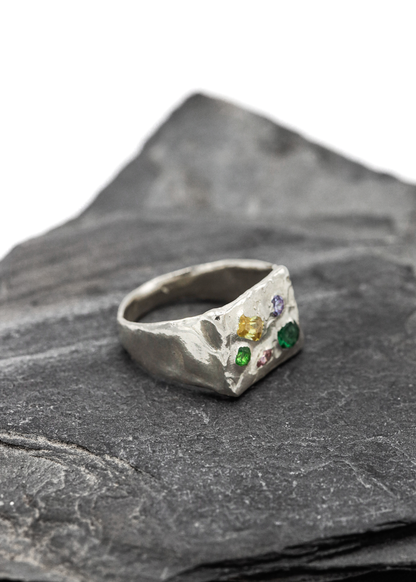 Solitude signet ring