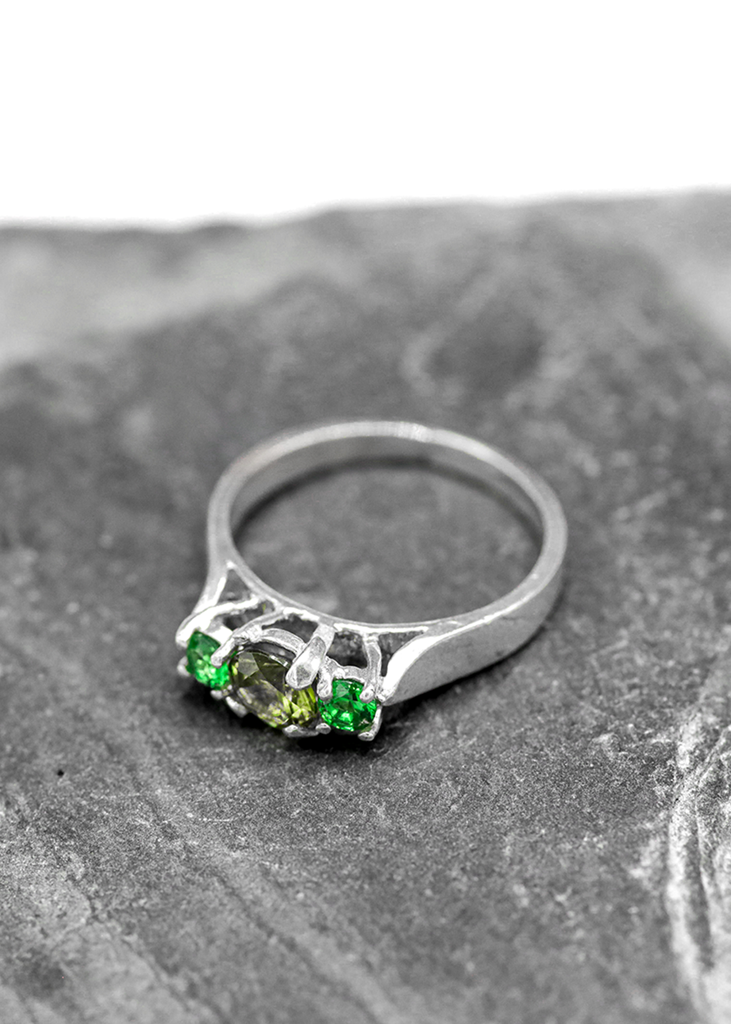 Lizard Queen ring- green