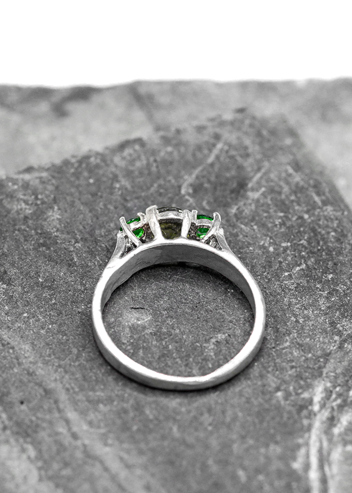 Lizard Queen ring- green