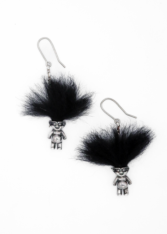 Troll earrings- black