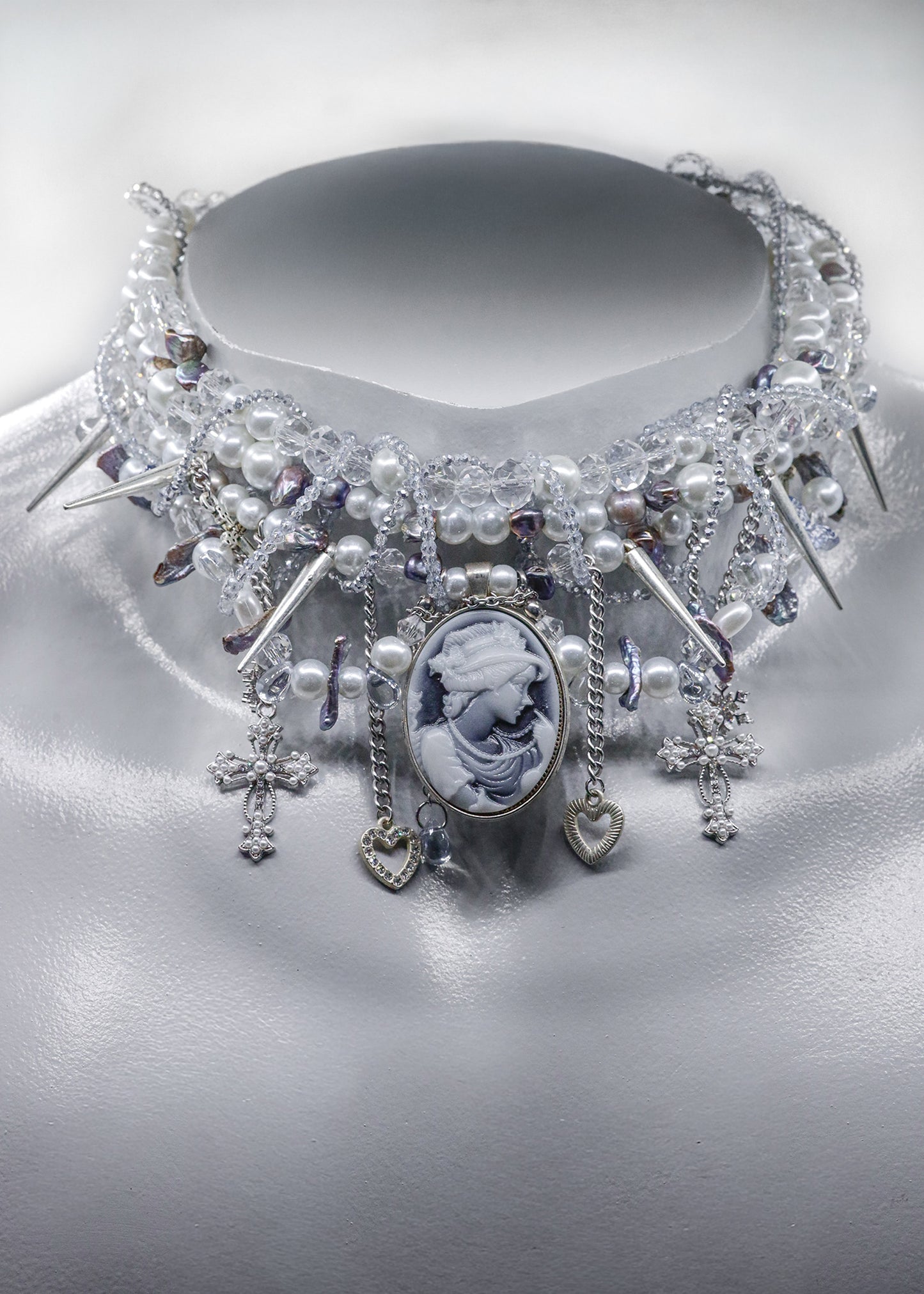 Beaded cameo necklace