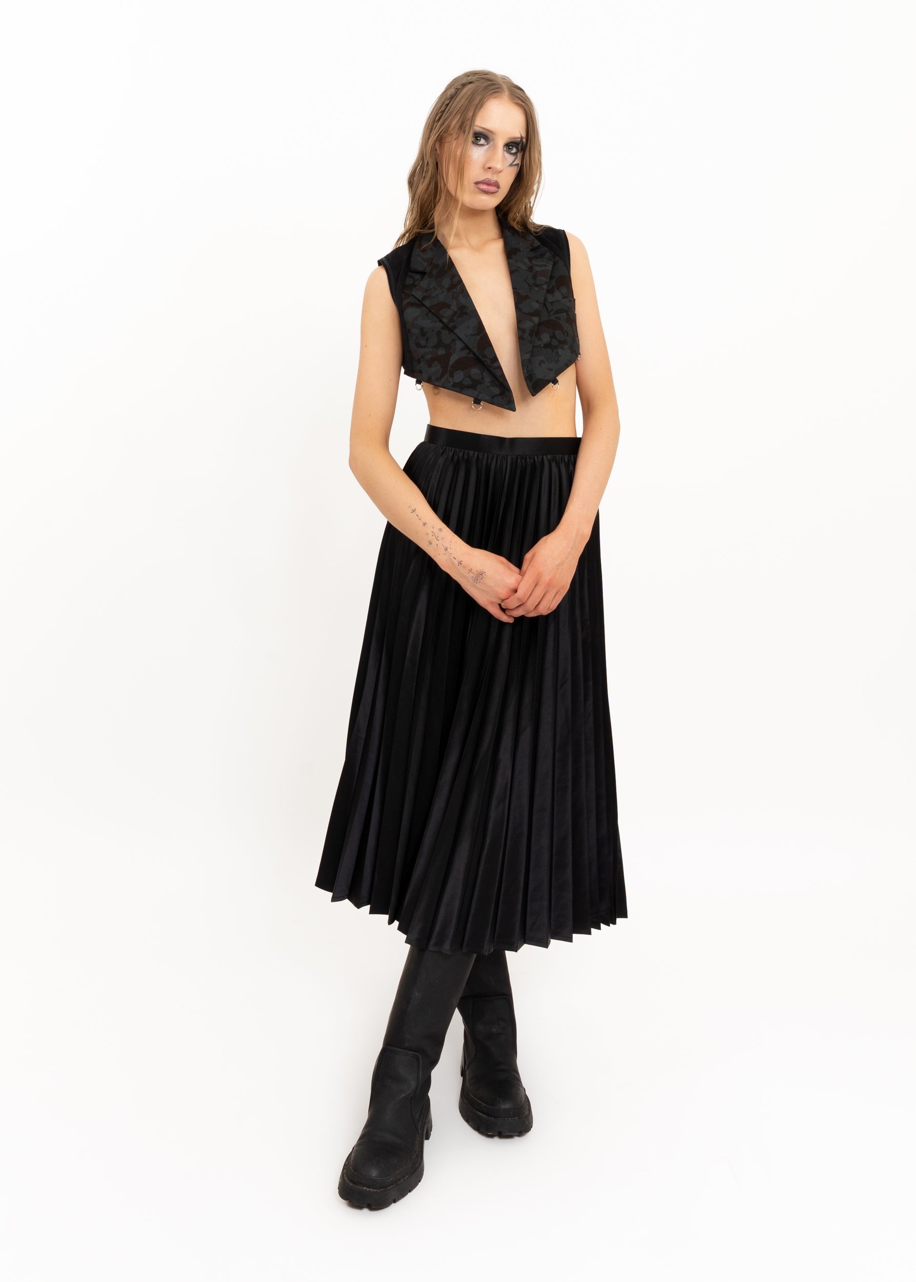 Junya Watanabe Comme des Garçons AD2020 Knife pleated satin midi skirt Bizarre