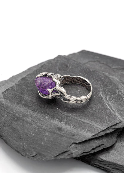 Taika Amethyst ring Bizarre Bazaar