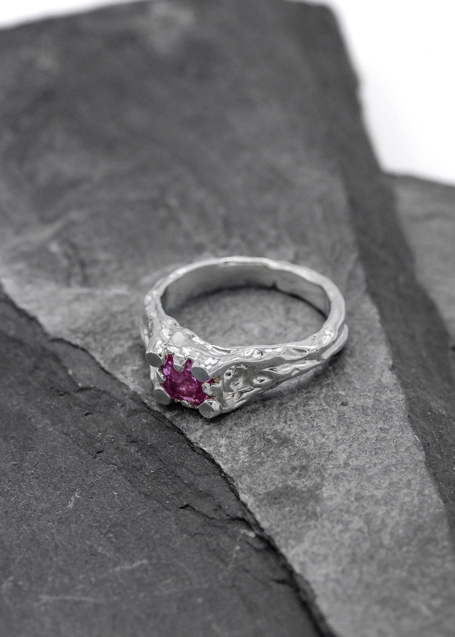 Billy Tooth Casaan ring Bizarre Bazaar