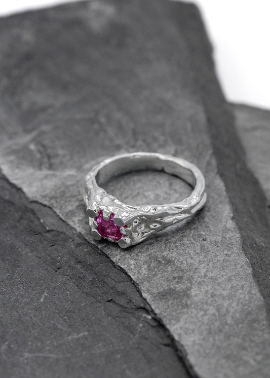 Billy Tooth Casaan ring Bizarre Bazaar