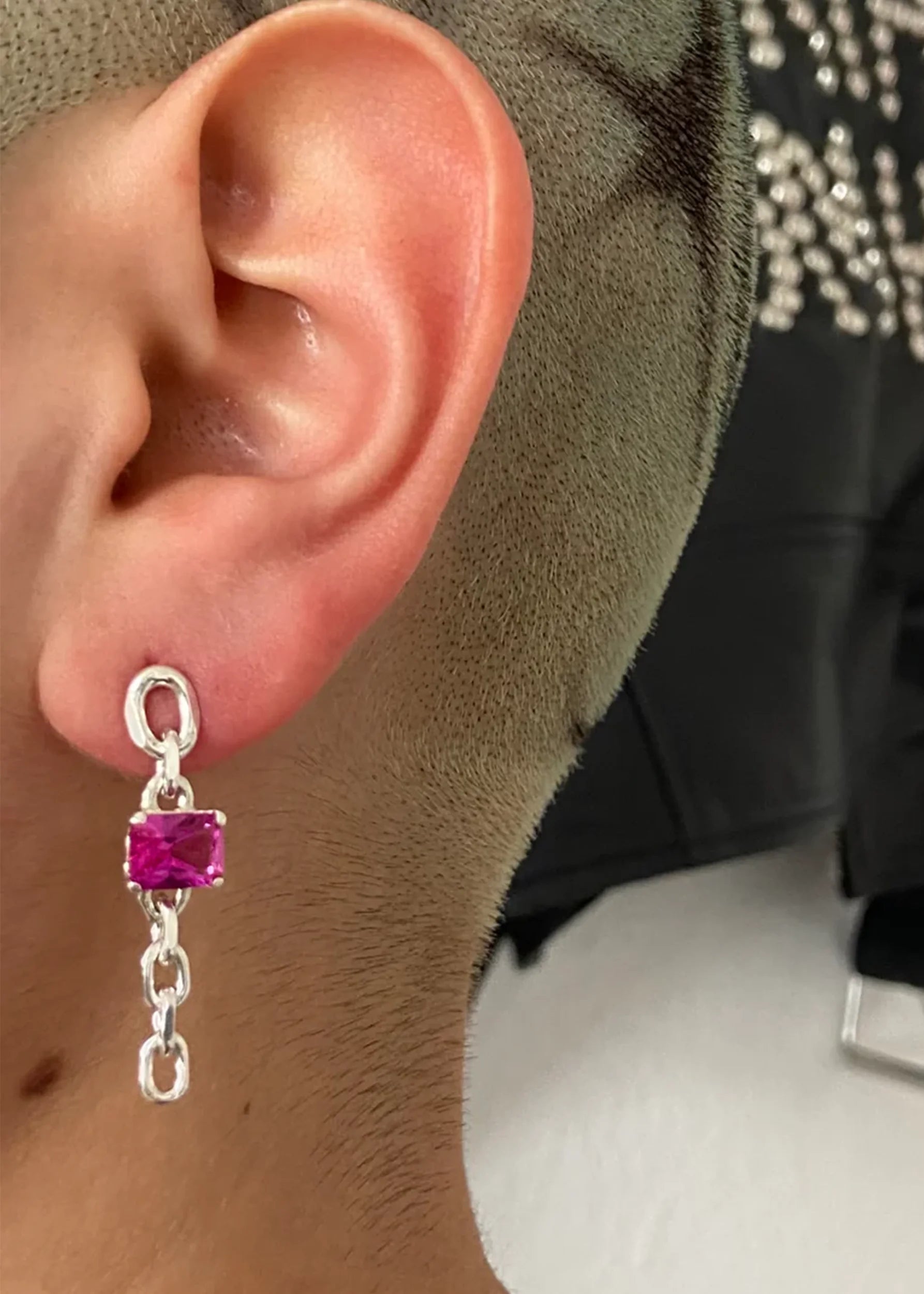 Kick in the Eye Dare earring