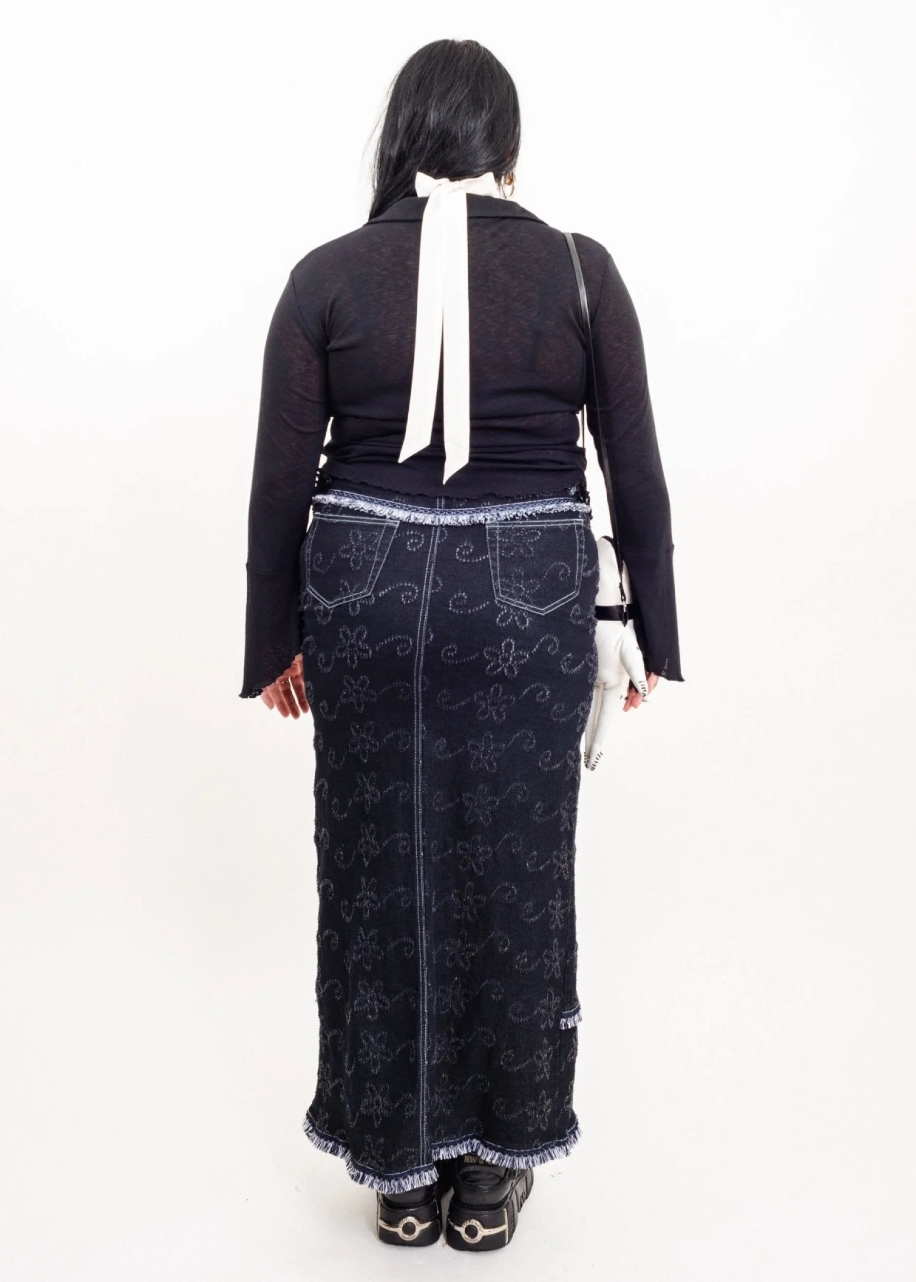 Qi Ling Floral embossed denim maxi skirt