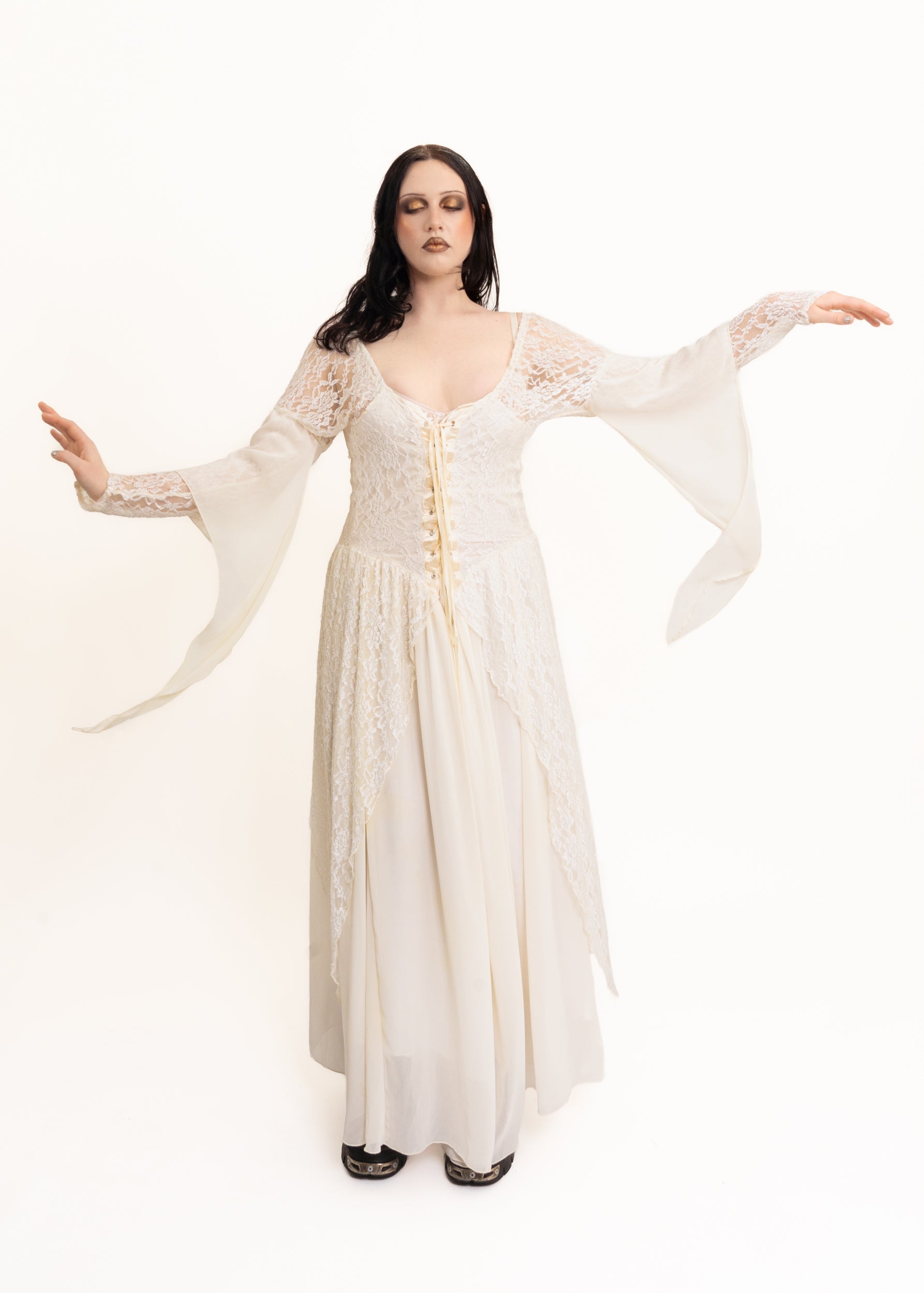 Anventagous 90s vintage whimsigoth lace dress Bizarre Bazaar
