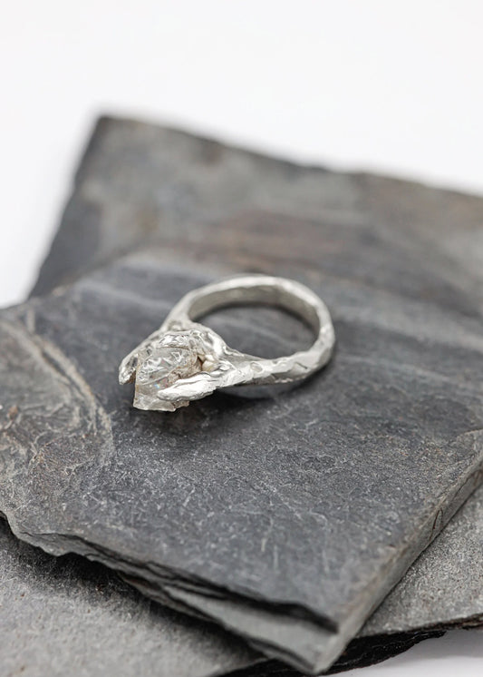 Cameleon Shines Opal ring