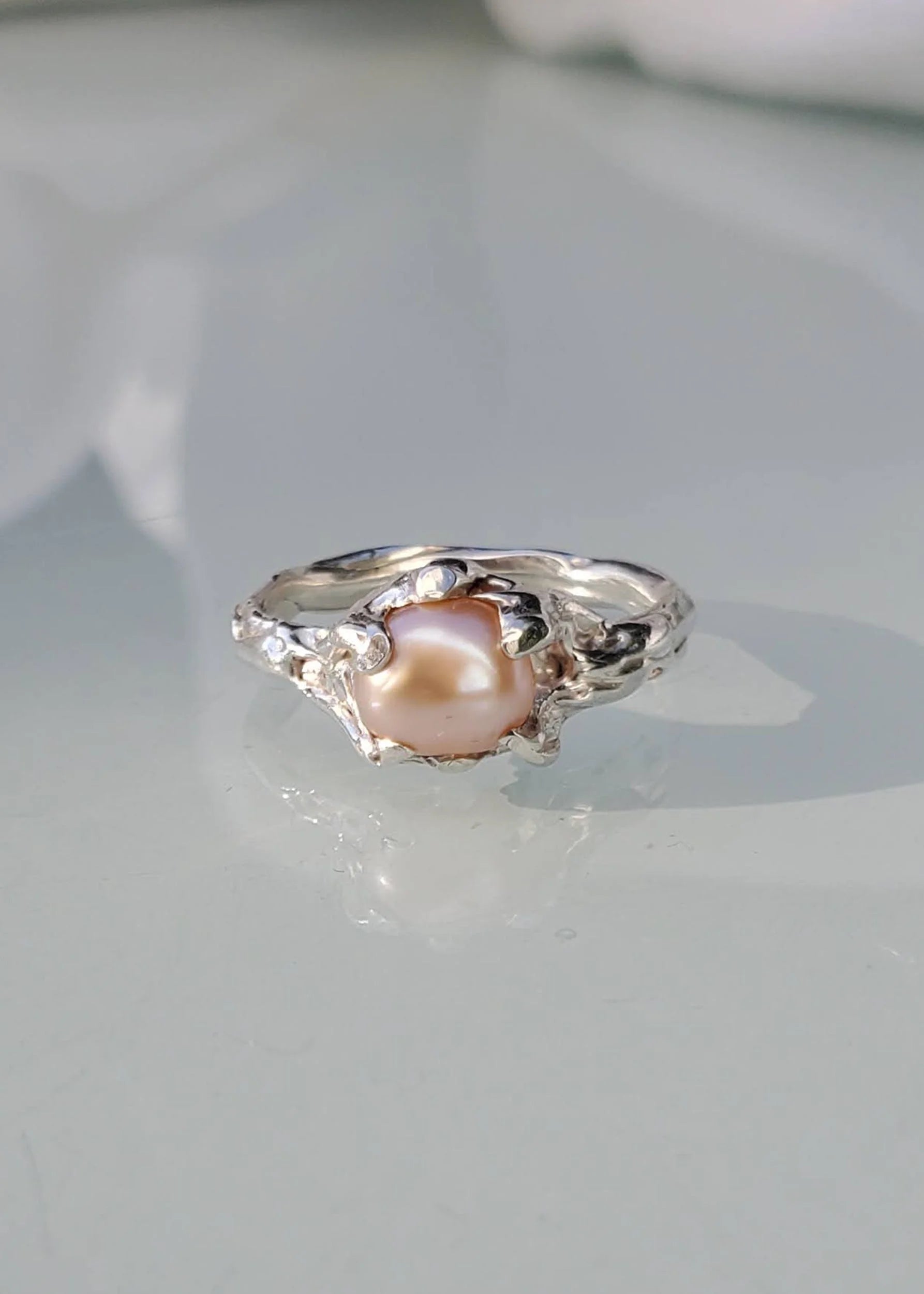 Mothmade Jewels Peace Juice freshwater pearl ring