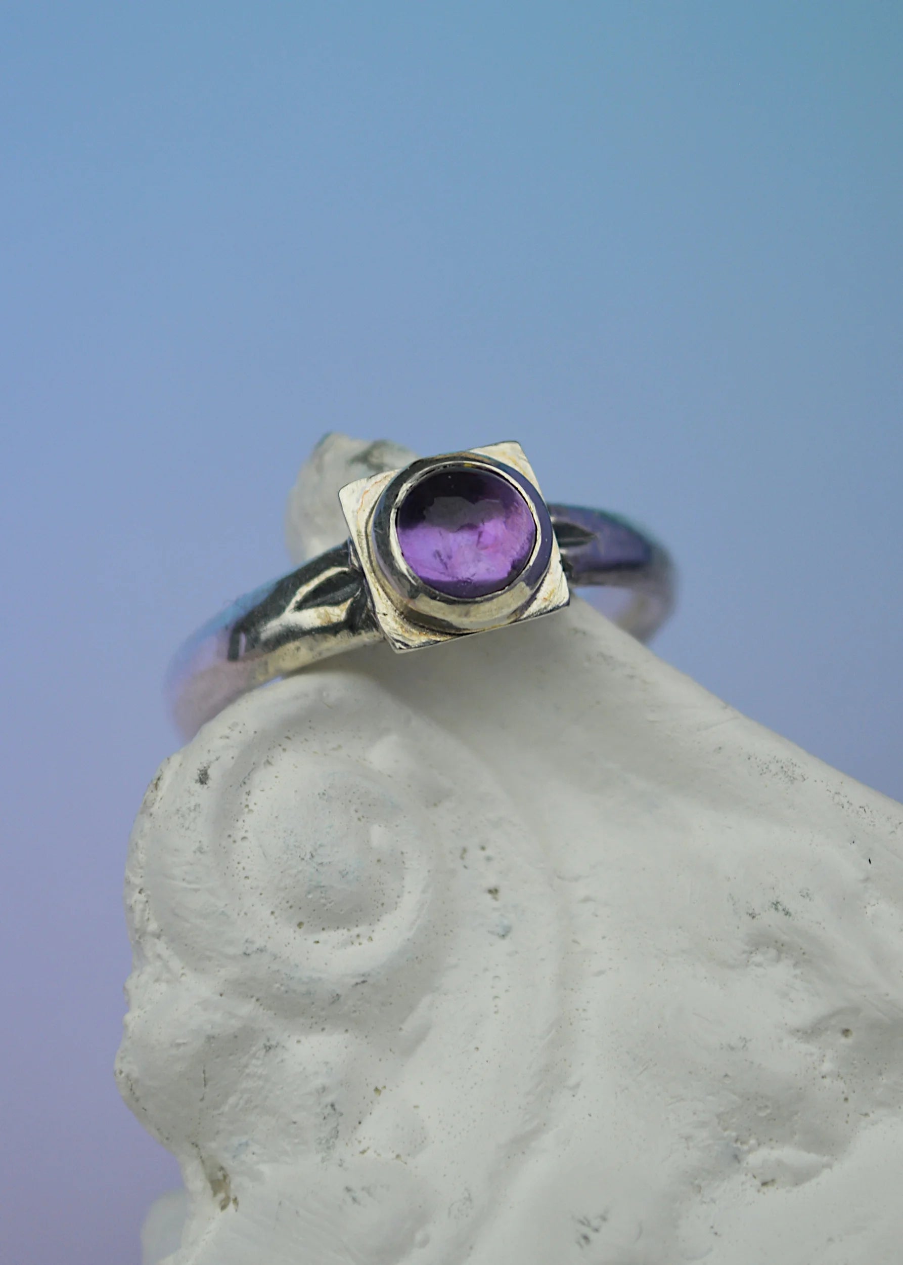 M.V.H Jewellery Pedestal Ring- amethyst