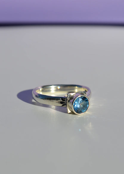 M.V.H Jewellery Pedestal Ring- sky topaz