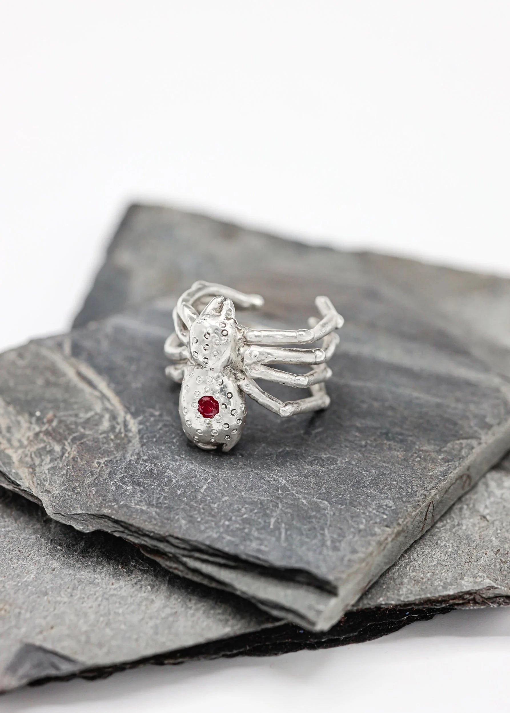 Maxx Jewels Ring #6 ’Tetteh Anansi’ spider ring