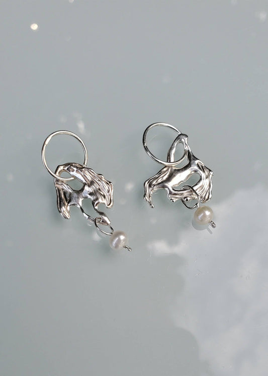 Mothmade Jewels Ripple pearl earrings Bizarre Bazaar