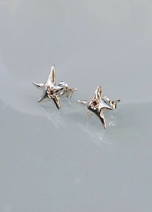 Mothmade Jewels Star stud earrings