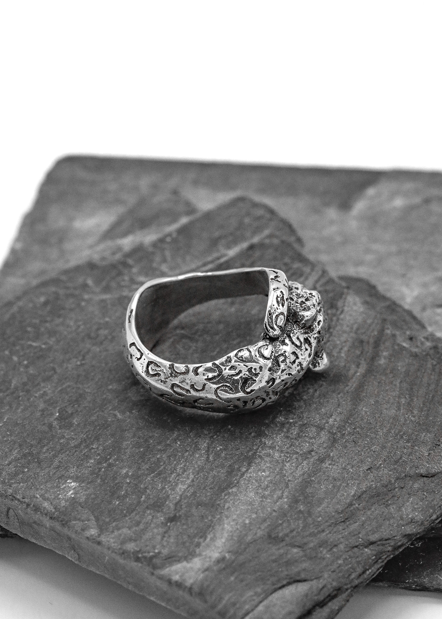 Nick Rule Sterling silver leopard ring with ruby eyes Bizarre Bazaar