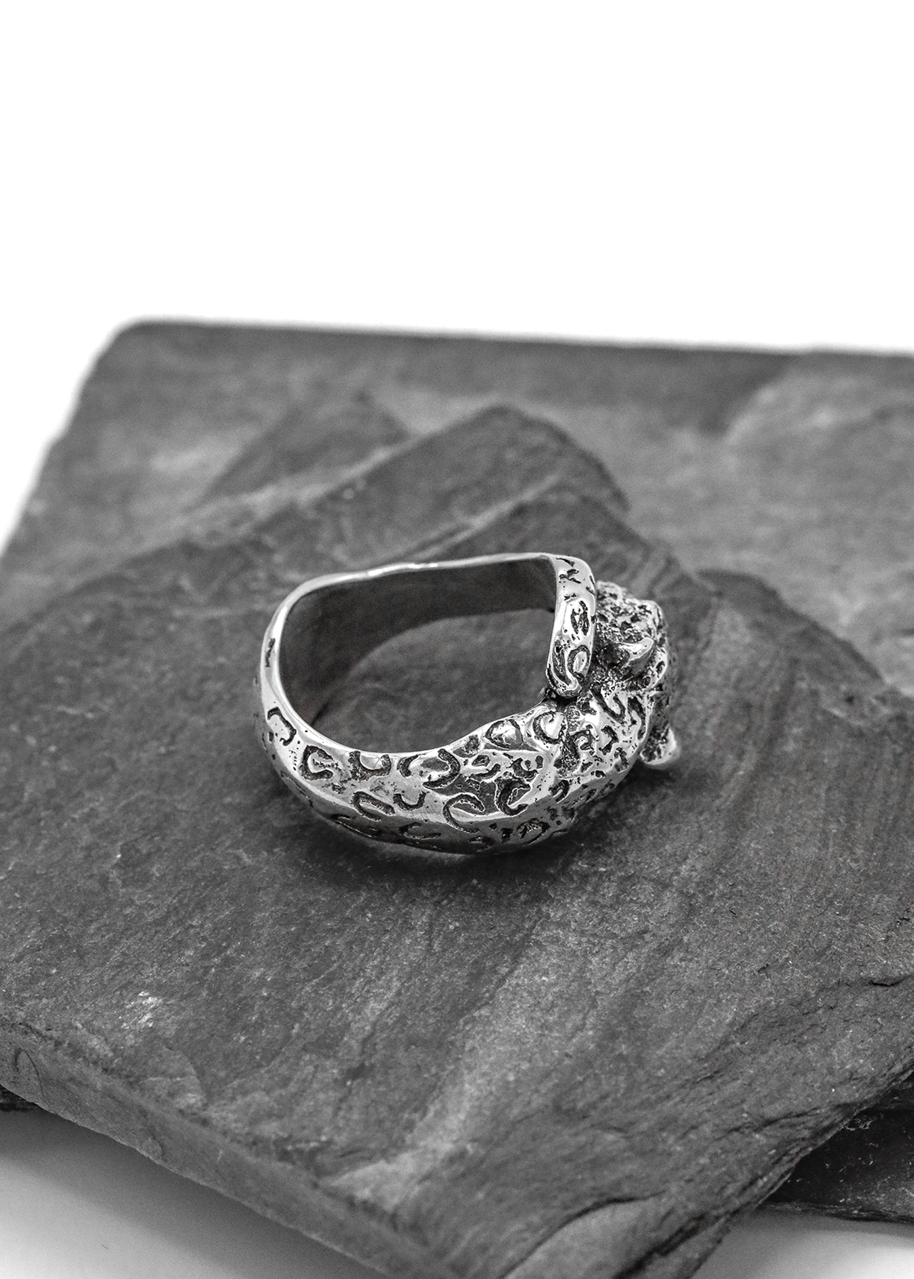 Nick Rule Sterling silver leopard ring with ruby eyes Bizarre Bazaar