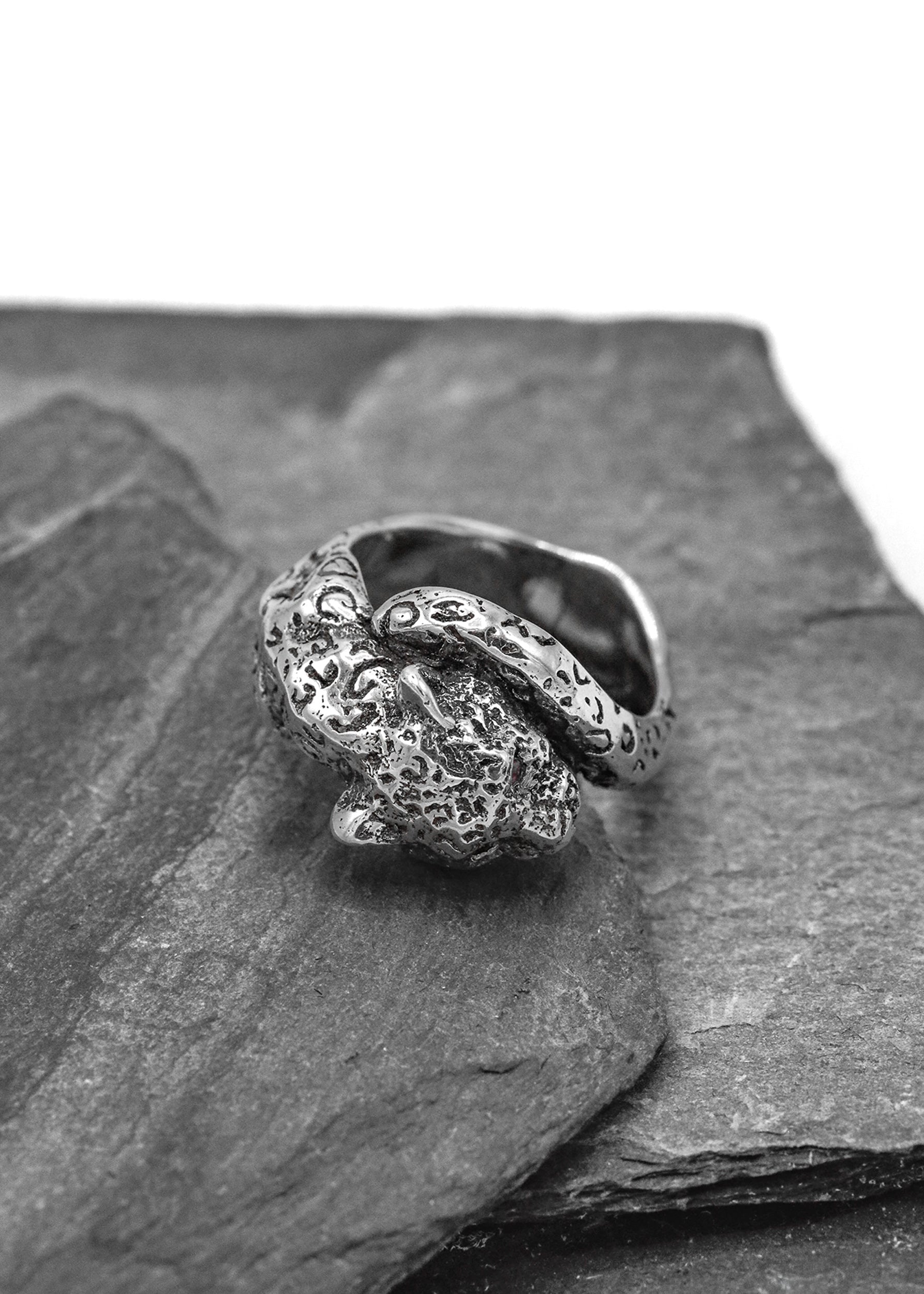 Nick Rule Sterling silver leopard ring with ruby eyes Bizarre Bazaar