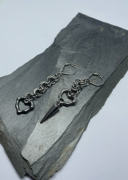 Abigail Steel Chains Sweetheart chainmail earring