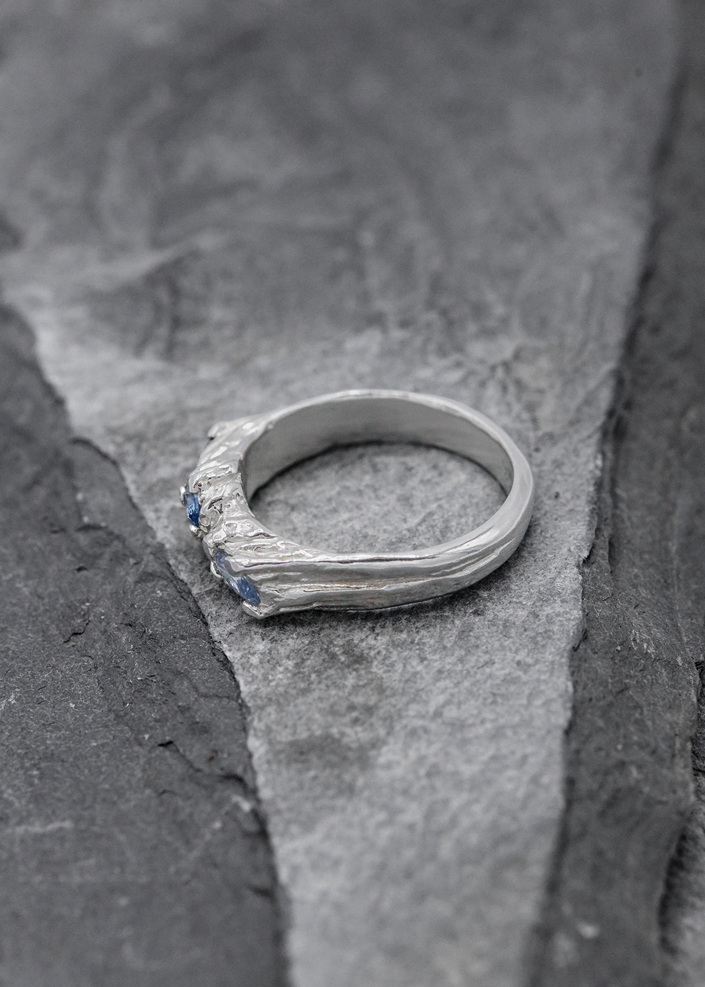 Billy Tooth Urdina ring Bizarre Bazaar